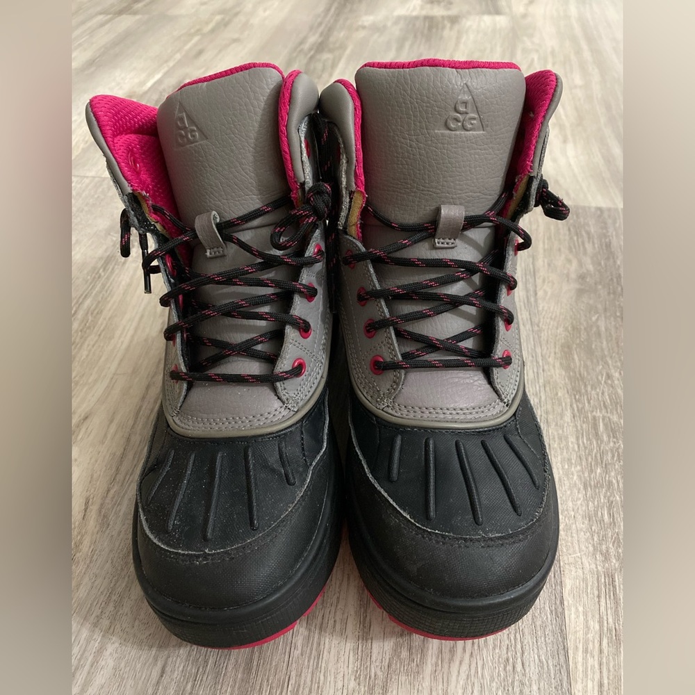 Nike Woodside 2 High Boots
